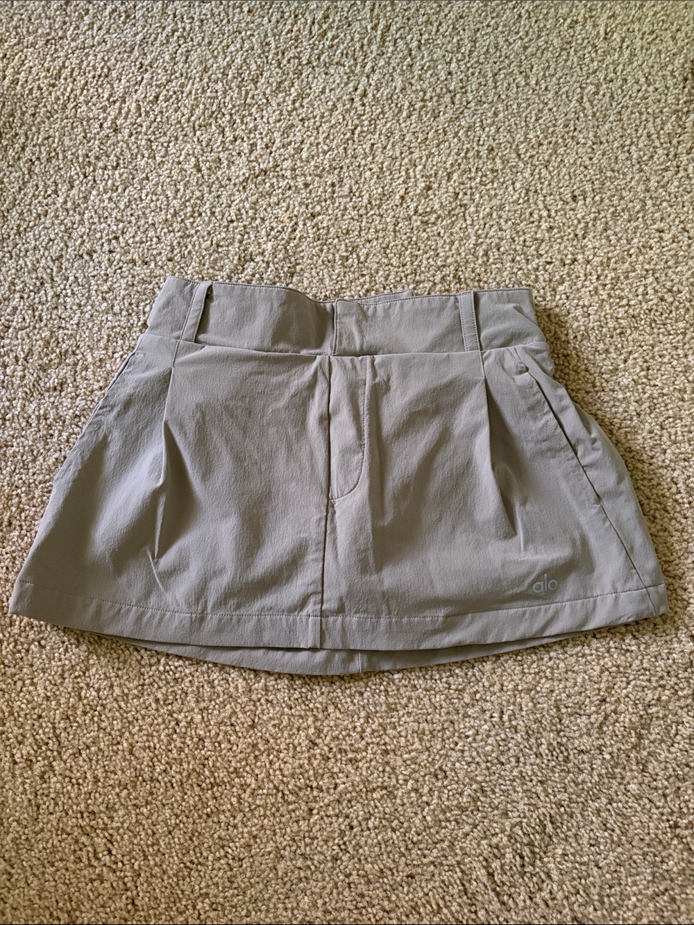 Alo Yoga Fan Club Mini Skirt, Gravel, Small View 4
